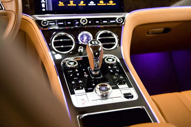 BENTLEY CONTINENTALental GT 4.0 V8 *CH-FHZ*