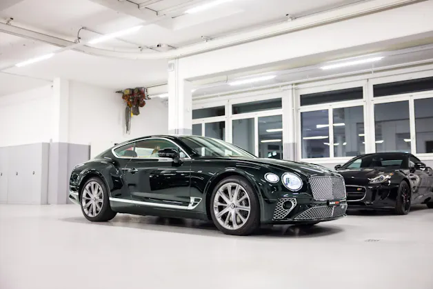 BENTLEY CONTINENTALental GT 4.0 V8 *CH-FHZ*