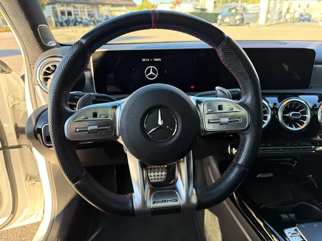 MERCEDES-BENZ A 35 AMG 4Matic Speedshift