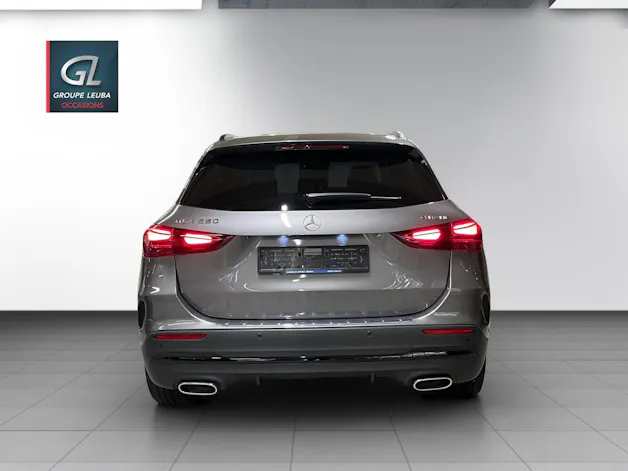 MERCEDES-BENZ GLA 250 AMG Line 8G-DCT