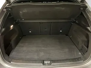 MERCEDES-BENZ GLA 250 AMG Line 8G-DCT