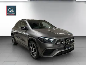 MERCEDES-BENZ GLA 250 AMG Line 8G-DCT