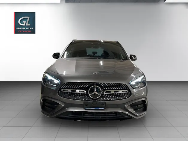 MERCEDES-BENZ GLA 250 AMG Line 8G-DCT