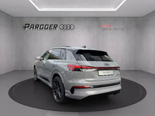 AUDI Q4 e-tron SUV quattro performance Swiss Ski