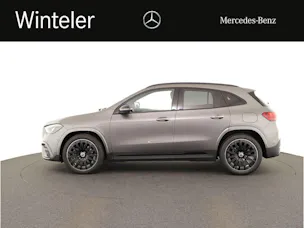 MERCEDES-BENZ GLA 200 Night Star 7G-D