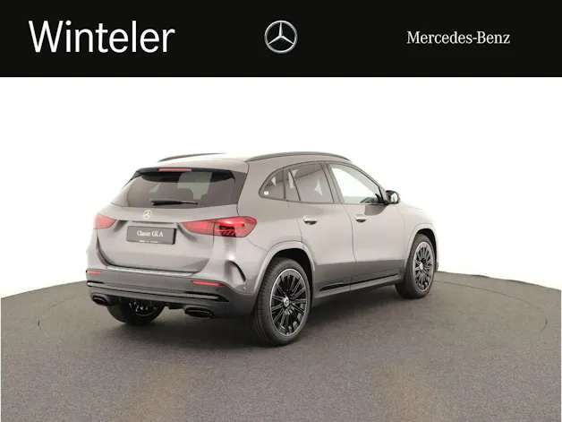 MERCEDES-BENZ GLA 200 Night Star 7G-D