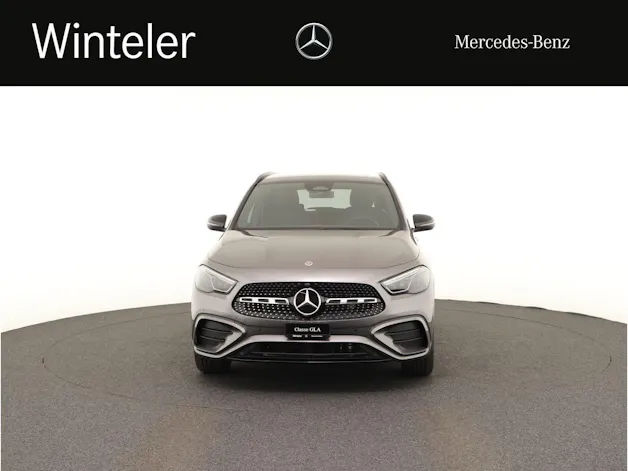 MERCEDES-BENZ GLA 200 Night Star 7G-D