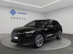 AUDI Q4 e-tron SUV quattro performance Swiss Ski