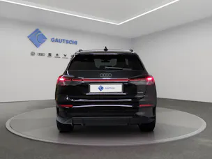 AUDI Q4 e-tron SUV quattro performance Swiss Ski