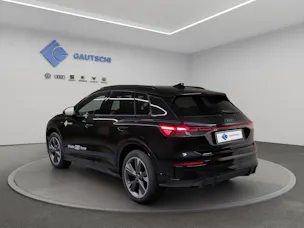 AUDI Q4 e-tron SUV quattro performance Swiss Ski