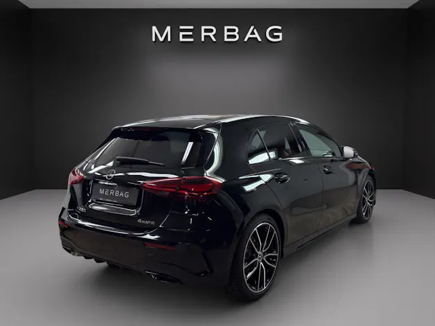MERCEDES-BENZ A 220 4Matic 8G-DCT