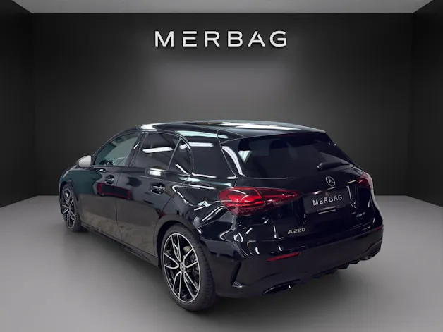 MERCEDES-BENZ A 220 4Matic 8G-DCT