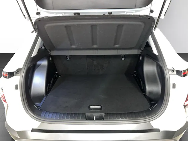HYUNDAI Kona 1.6 GDi HEV Amplia DCT