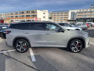 SKODA Kodiaq 2.0 TSi RS 266PS 7-Plätzer 4x4 DSG-Automat