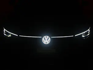 VW Golf VIII 1.5 eTSI R-Line DSG