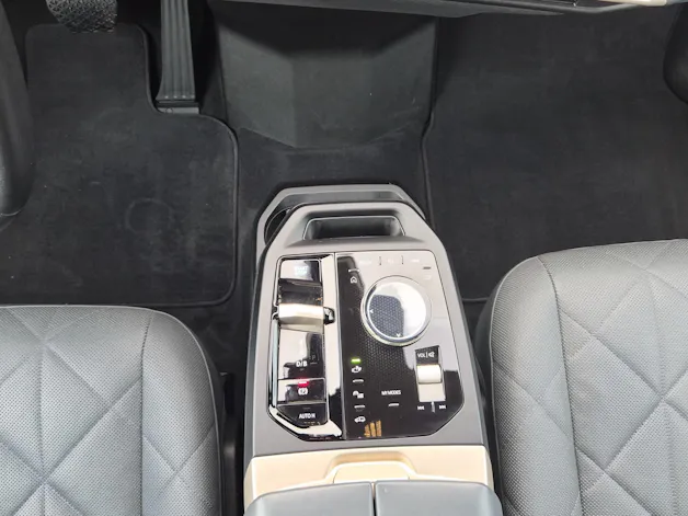 BMW iX xDrive50