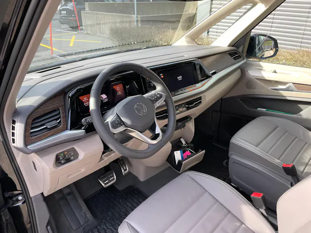 VW Multivan 1.4 eHybrid Style DSG - 6 Sitzer
