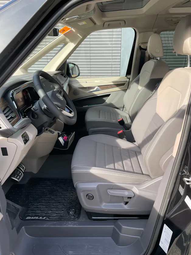 VW Multivan 1.4 eHybrid Style DSG - 6 Sitzer