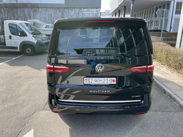 VW Multivan 1.4 eHybrid Style DSG - 6 Sitzer