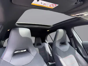 MERCEDES-BENZ A 250 AMG Line 4m