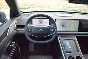 XPENG G9 93kWh Performance AWD mit Anhängerkupplung