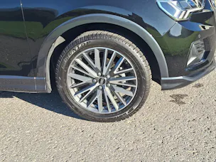AUDI Q3 35 TFSI advanced Attraction S-tronic *Anhängerkupplung+8-fach bereift m. Pneu*