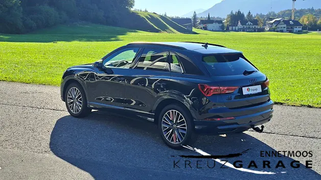 AUDI Q3 35 TFSI advanced Attraction S-tronic *Anhängerkupplung+8-fach bereift m. Pneu*