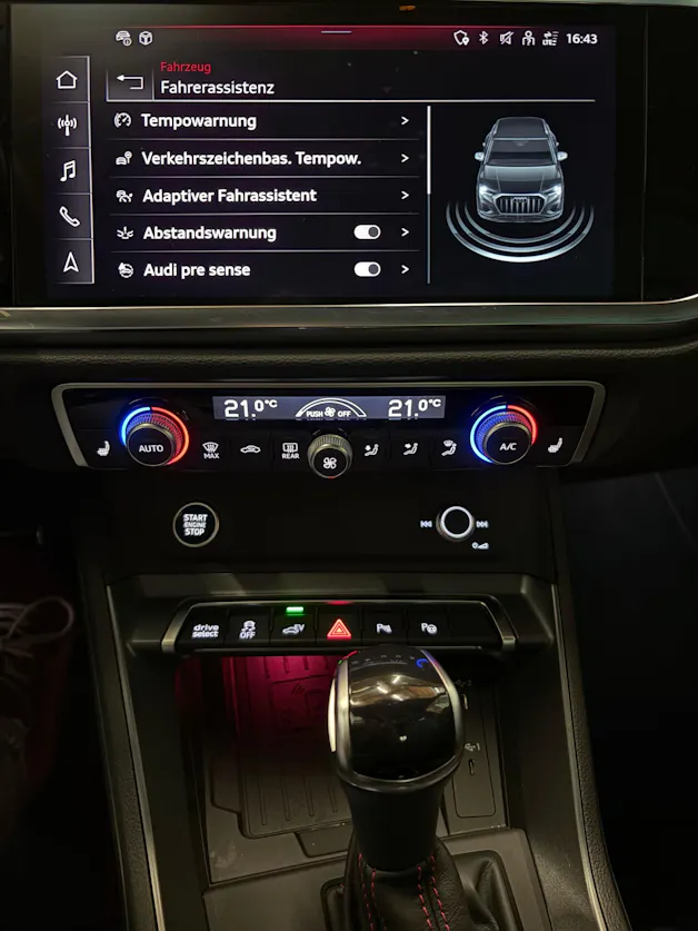 AUDI Q3 45 TFSI e S line S-tronic *inkl. Garantie + Anhängerkupplung*