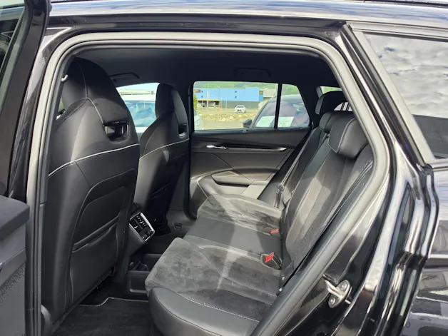 SKODA Enyaq iV 80x SportLine