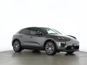 PORSCHE Macan 4