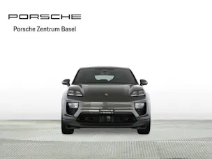 PORSCHE Macan 4