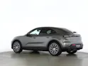 PORSCHE Macan 4