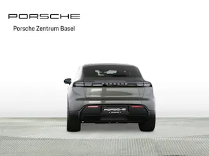 PORSCHE Macan 4