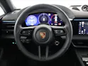 PORSCHE Macan 4