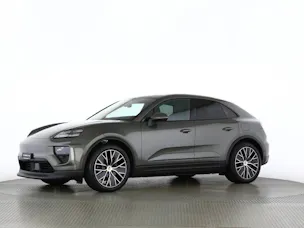 PORSCHE Macan 4