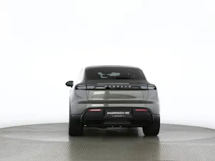 PORSCHE Macan 4
