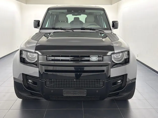 Land Rover Defender110 3.0DI6 300 SE