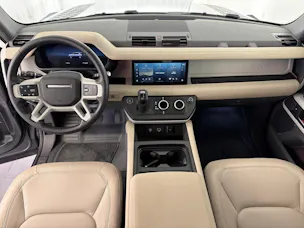 Land Rover Defender110 3.0DI6 300 SE