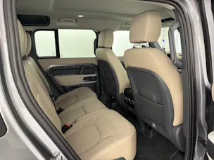 Land Rover Defender110 3.0DI6 300 SE