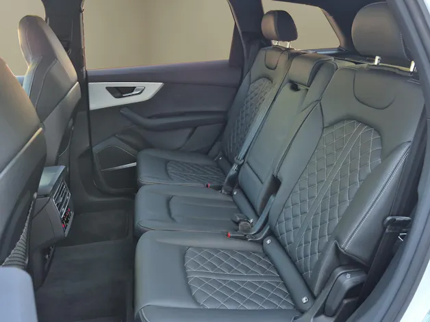 AUDI Q7 SUV TFSI quattro 250 kW S line tiptronic