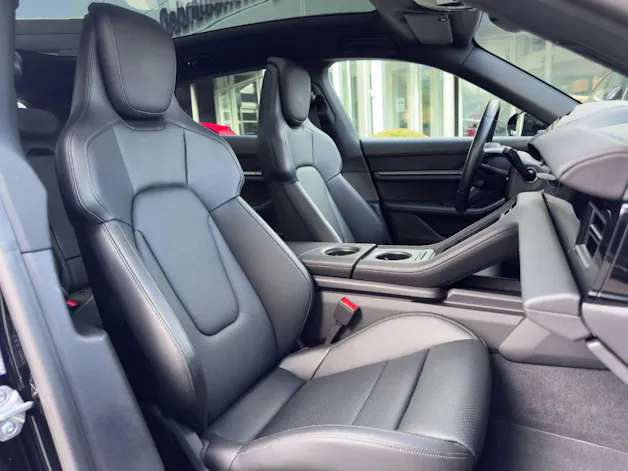 PORSCHE Taycan 4S Cross Turismo