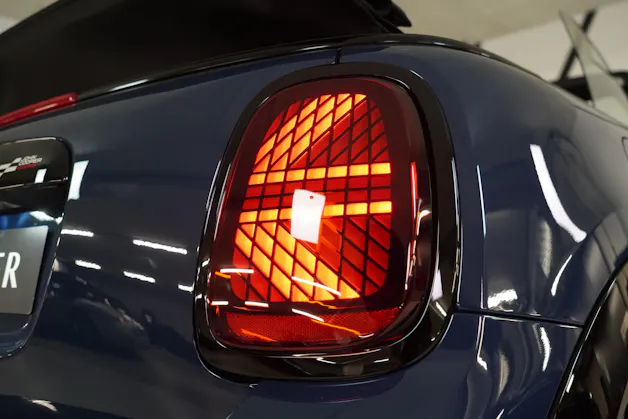 MINI Cooper John Cooper Works Cabriolet DKG