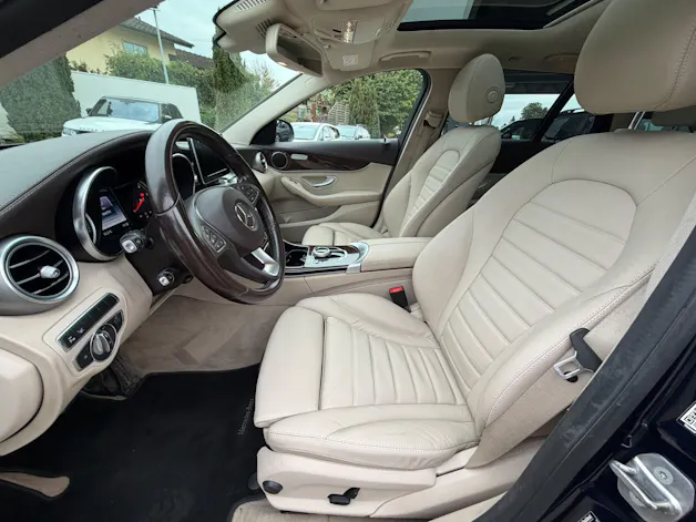 MERCEDES-BENZ C 250 d Swiss Star Exclusive 4Matic 9G-Tronic