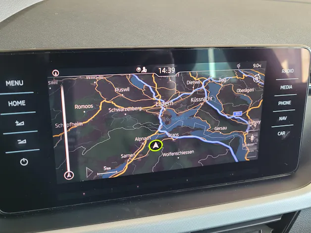 SKODA Kamiq 1.0 TSI Ambition DSG *Rückfahrkamera+8-fach m. Pneu*