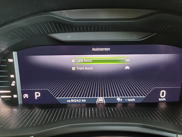 SKODA Kamiq 1.0 TSI Ambition DSG *Rückfahrkamera+8-fach m. Pneu*