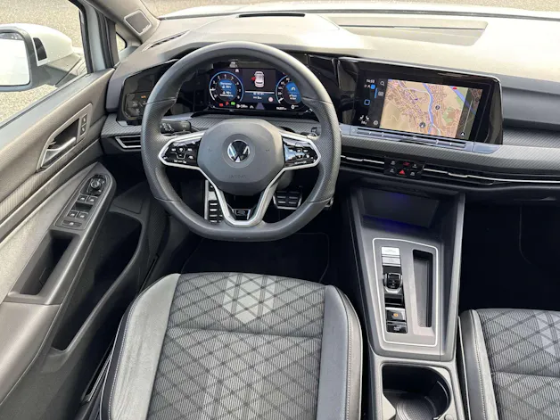 VW Golf 1.5 eTSi mHEV ACT R-Line DSG-Automat