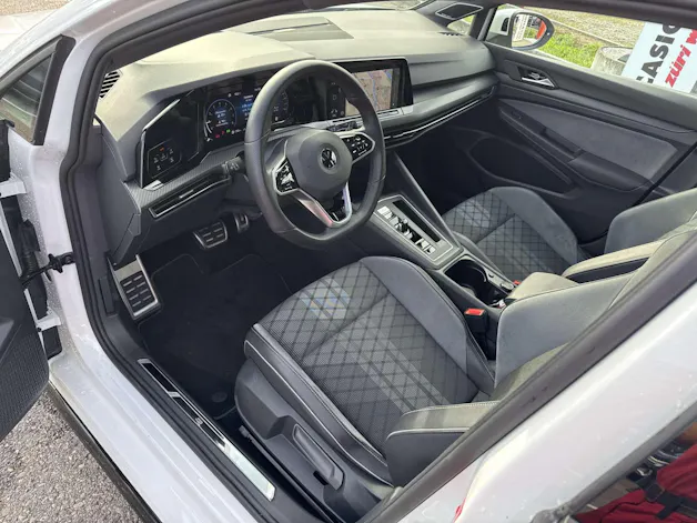 VW Golf 1.5 eTSi mHEV ACT R-Line DSG-Automat