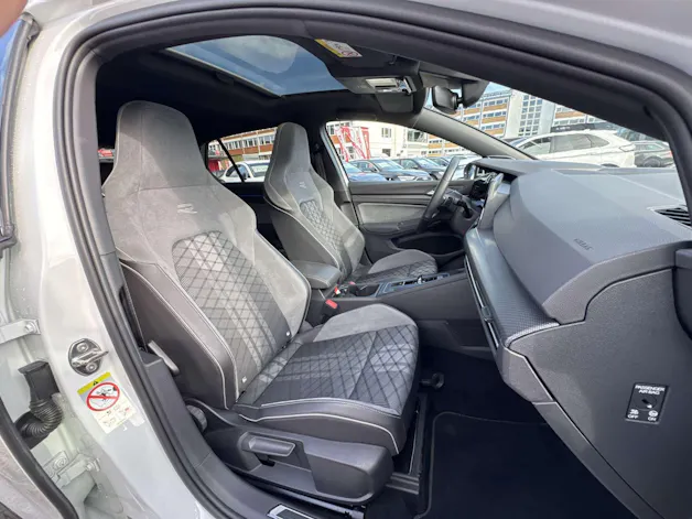 VW Golf 1.5 eTSi mHEV ACT R-Line DSG-Automat
