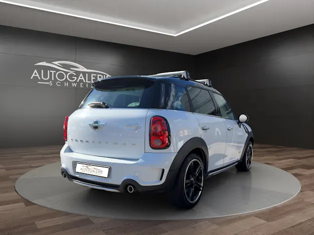 MINI Countryman Cooper SD ALL4 Snowhill | CH | CHILI | WIRED | Xenon | 18" | Piano Black Exterieur |