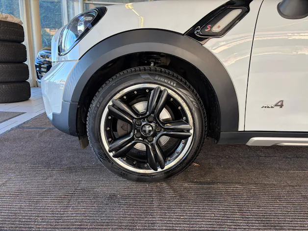 MINI Countryman Cooper SD ALL4 Snowhill | CH | CHILI | WIRED | Xenon | 18" | Piano Black Exterieur |